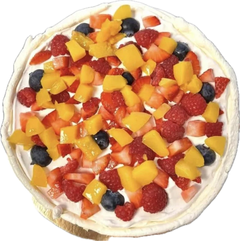 Früchtetorte mit Rahm und frischen Früchten